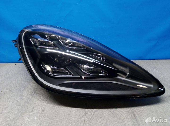 Фара правая Porsche Cayenne 3 по536 2017