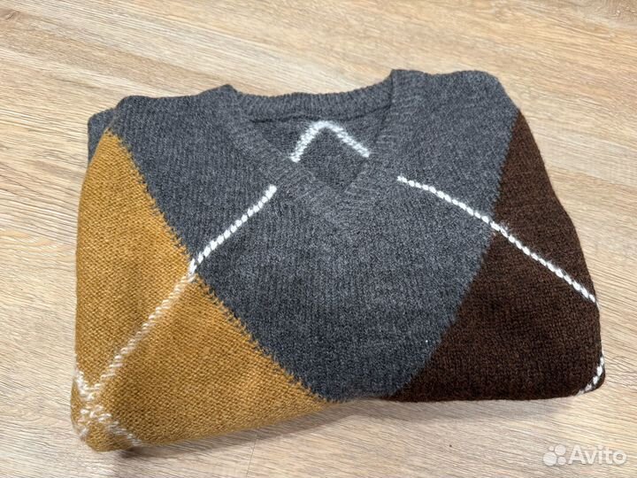 Свитер с ромбами как у Zara