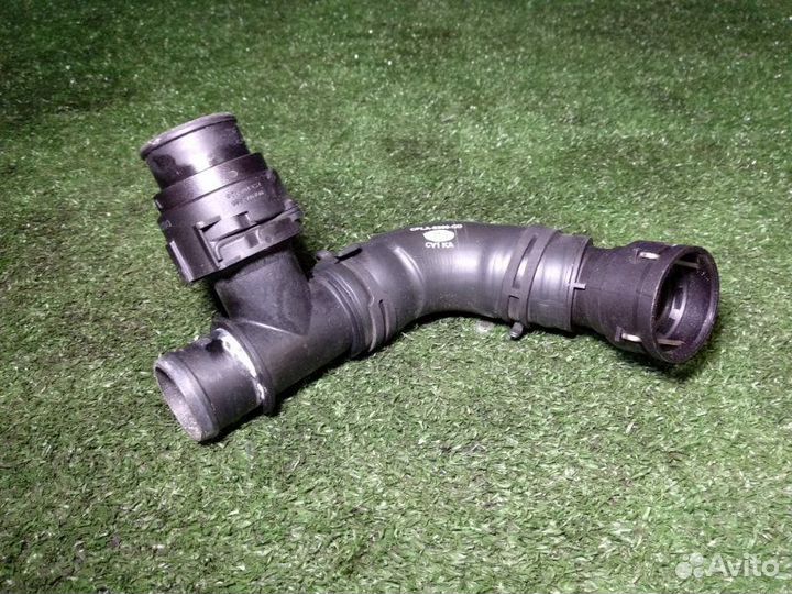 Патрубок системы охлаждения Land Rover Range Rover