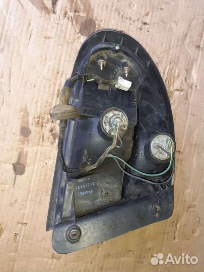 Фонарь задний правый Мазда 323F 94-98 г.в