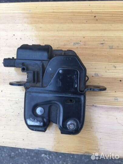 Замок крышки багажника меган 3