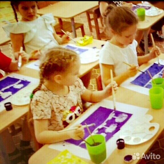 Преподаватель изобразительного искусства