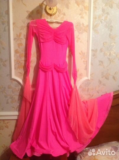 Платье для бальных танцев