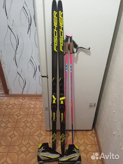 Лыжи 151.Палки 125.Ботинки 36 разм