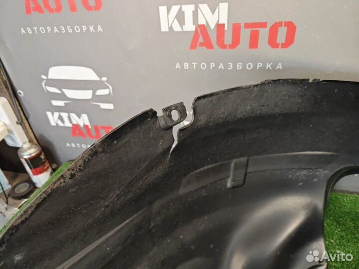 Подкрылок Локер передний правый Ford Focus 2