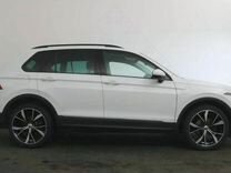 Volkswagen Tiguan 2.0 AT, 2020, 42 094 км, с пробегом, цена 1 500 000 руб.