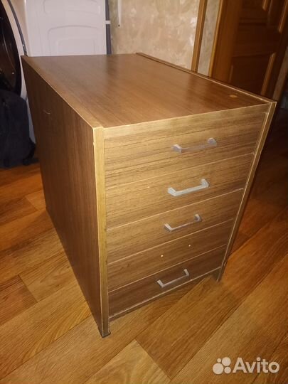 Тумба с ящиками