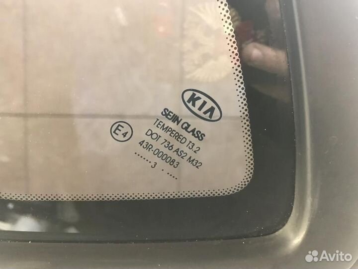 Стекло кузовное глухое левое Kia Ceed JD (2012—2015)