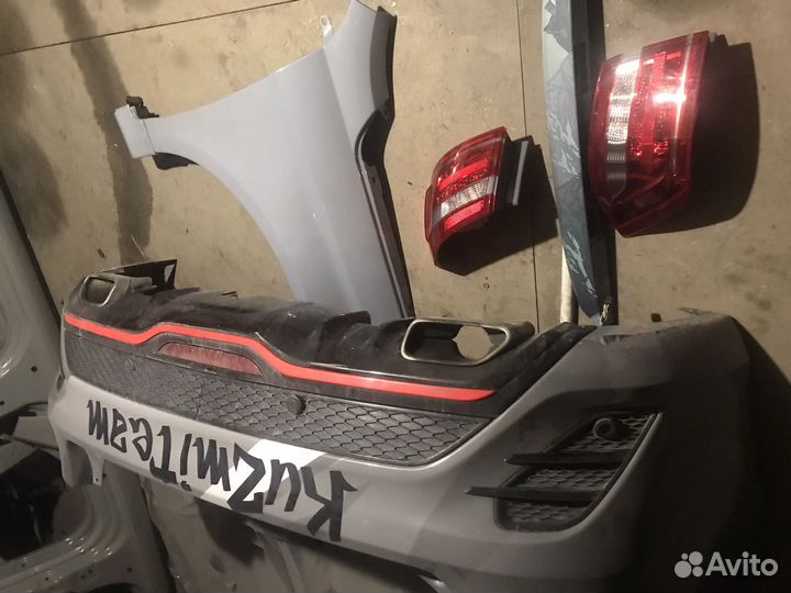 Бампер задний веста спорт Оригинал завод