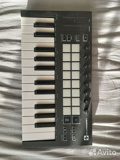Midi клавиатура novation launchkey mini mk3