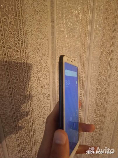 Телефон Xiaomi redmi 5 plus