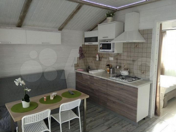 Дом 28 м² на участке 3 сот.