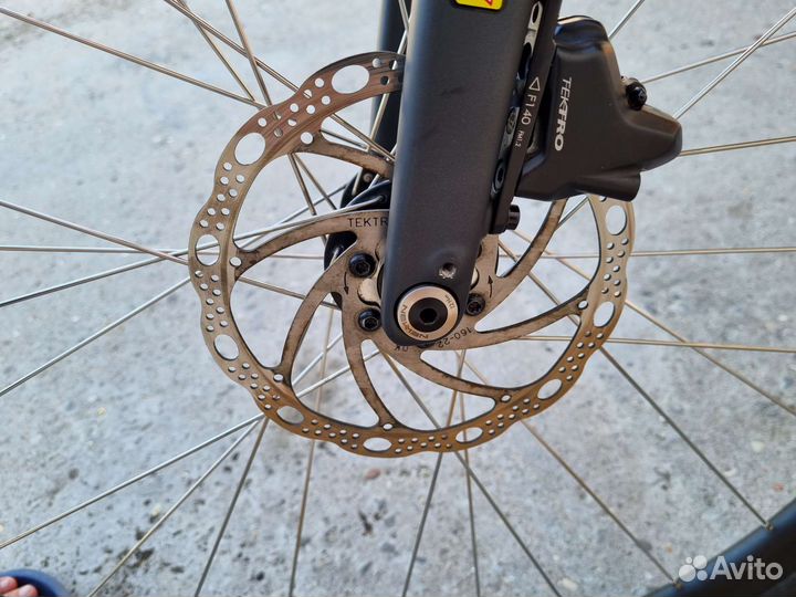 Велосипед гибрид Cube SL road