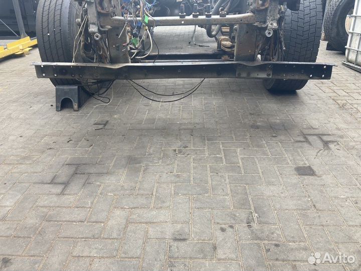 Усилитель бампера переднего Daf XF95