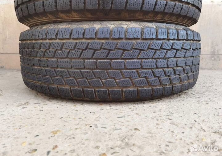 Hankook Nordik IS RW08 215/70 R15 98T