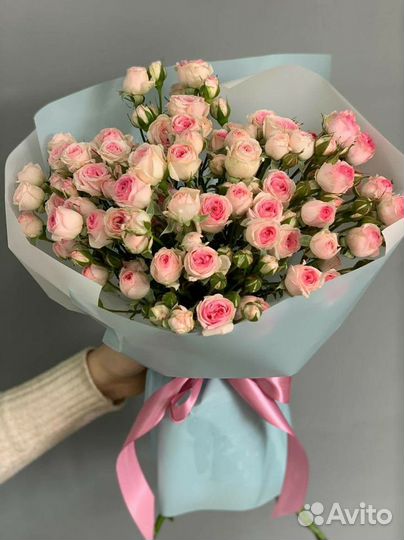 Букеты из кустовых роз,цветы с доставкой