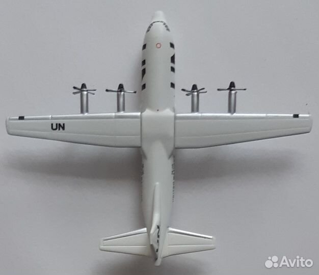 Модель самолета Lockheed L-100-30 