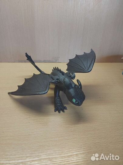 Дракон беззубик