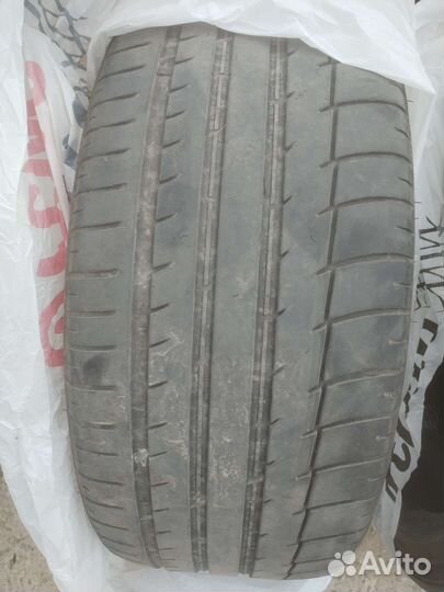 Triangle Sports TH201 245/40 R19