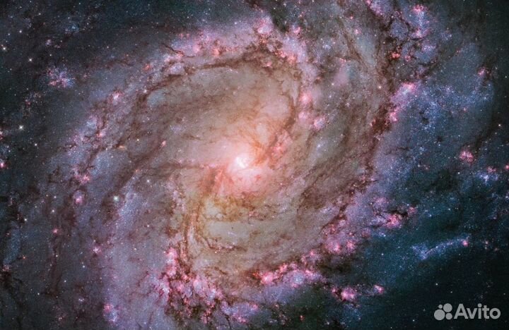 Expanding Universe. The Hubble Space Telescope