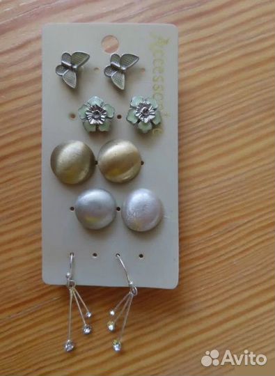 Сережки Accessorize разные