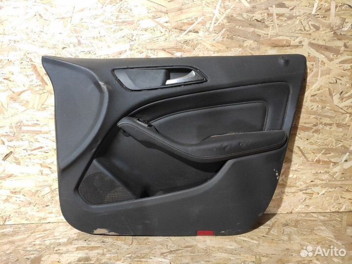 Обшивка двери передней правой B 246