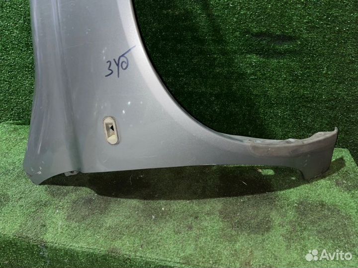 Крыло переднее правое Nissan March AK12