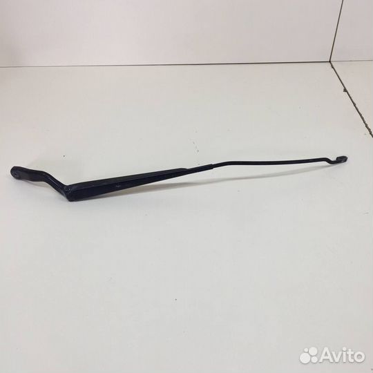 Поводок стеклоочистителя передний правый Ford Fies