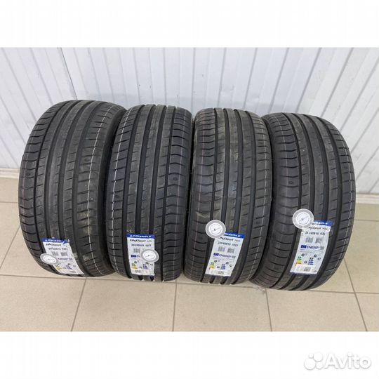 Triangle EffeXSport TH202 245/40 R19 98Y