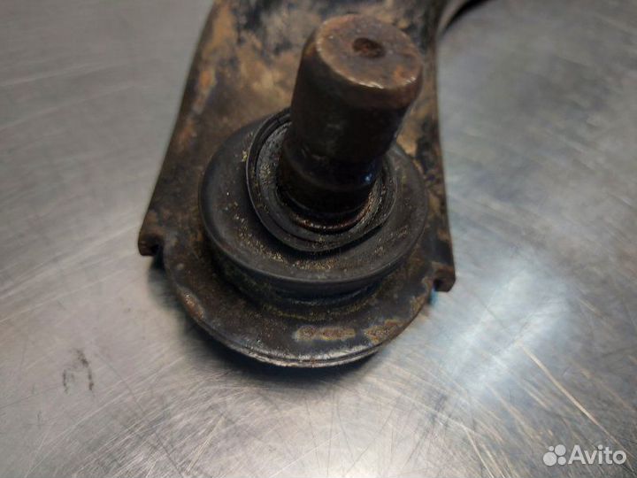 Рычаг подвески передний левый Nissan Note E11