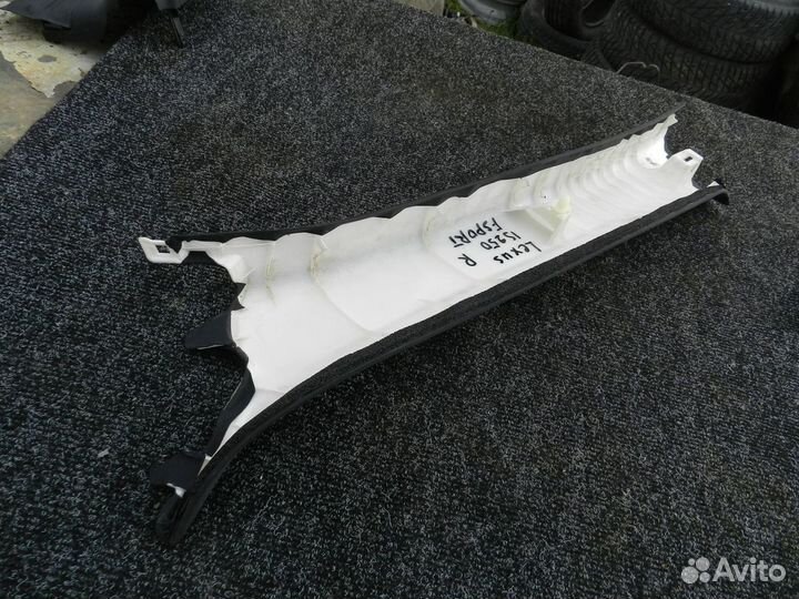 Обшивка стойки передней правой Lexus IS250 F-Sport