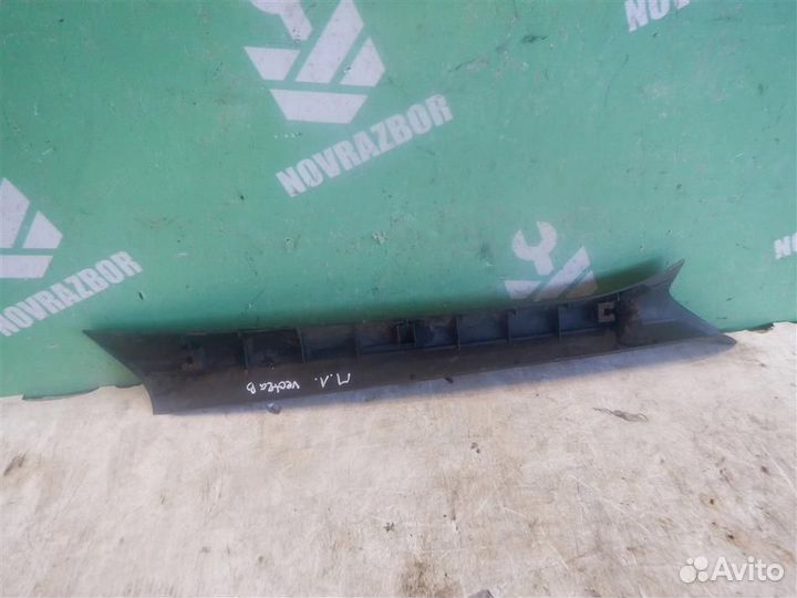 Обшивка стойки Опель Вектра Б