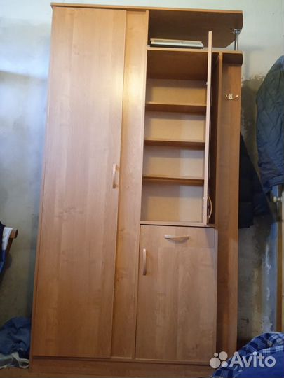 Шкаф