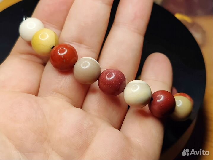 Браслет из яшмы мукаит