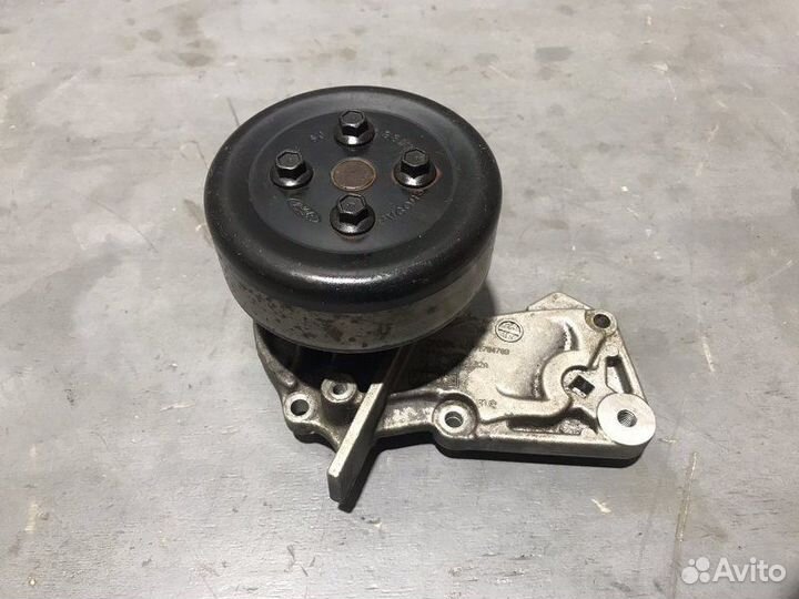 Помпа Ford Fusion универсал 1.6 fyja 2006