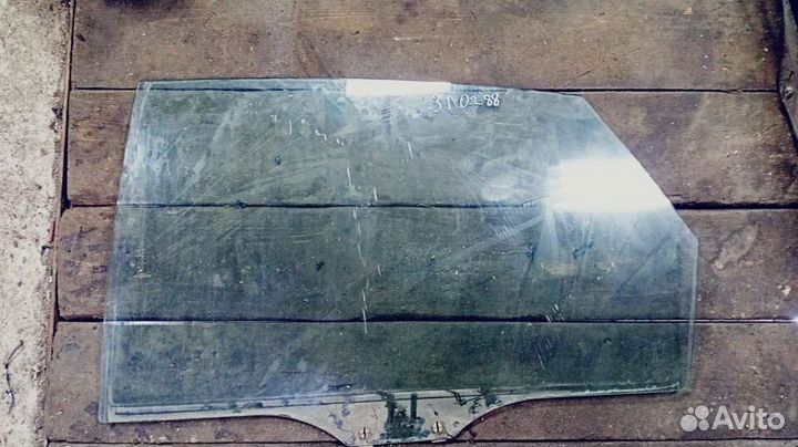 Стекло двери переднее заднее Mazda 626 FS GE