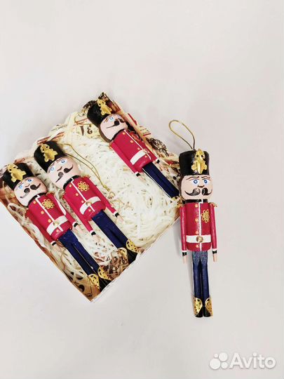 Ёлочные игрушки