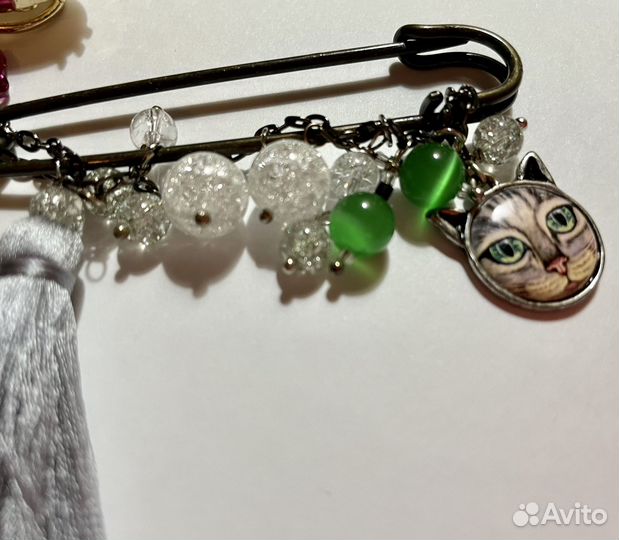 Брошь булавка Кошки