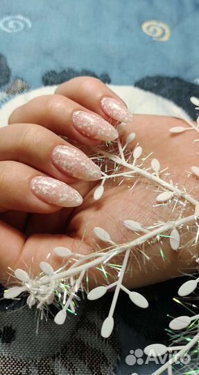 Маникюр,педикюр, гель-лак