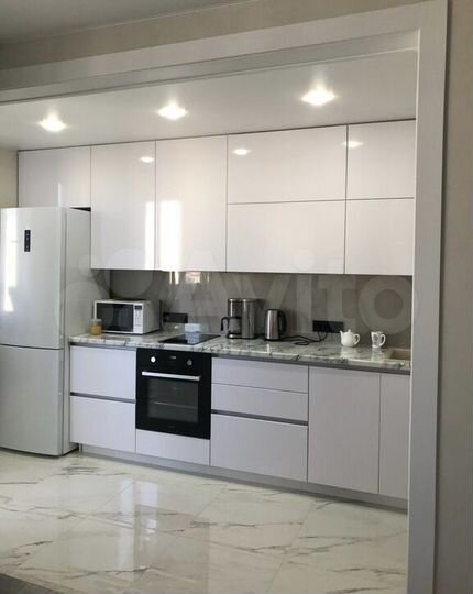 4-к. квартира, 77 м², 8/9 эт.