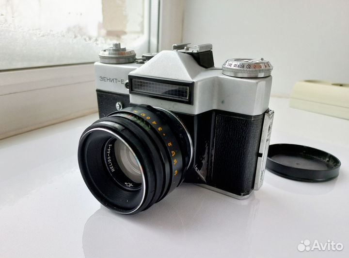 Плёночный фотоаппарат Зенит Е Обьектив гелиос 44