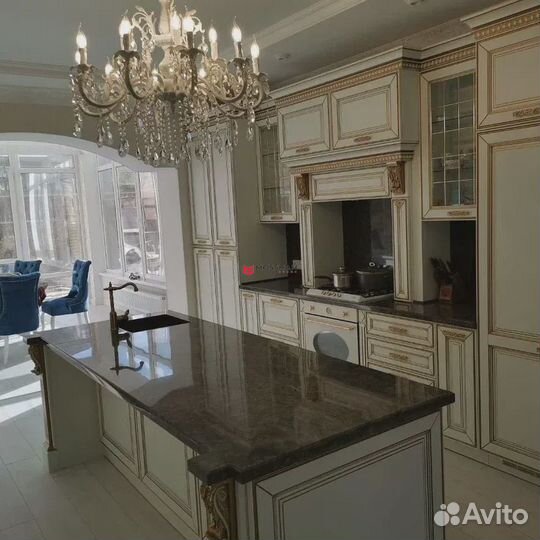 Кухня с мойкой в острове