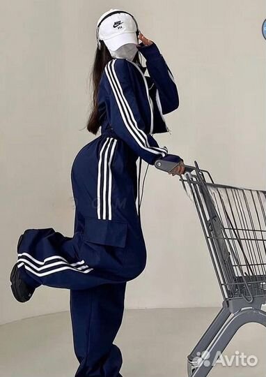 Костюм adidas 42,48