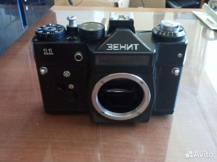 Плёночный фотоаппарат Зенит 11