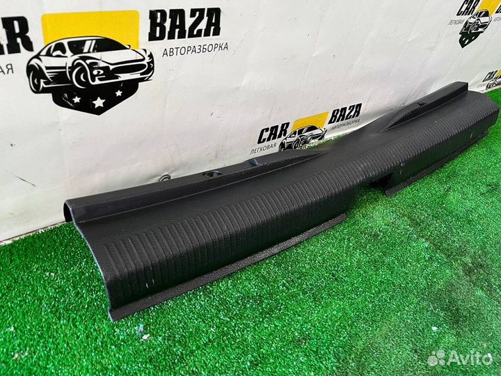 Накладка замка багажника Volkswagen Passat