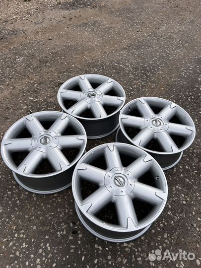 Оригинал Nissan R18*5*114.3 Б/У