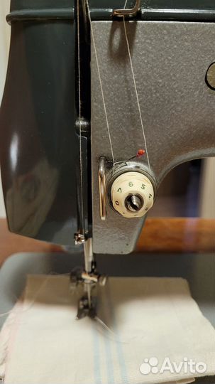 Швейная машина Чайка-2