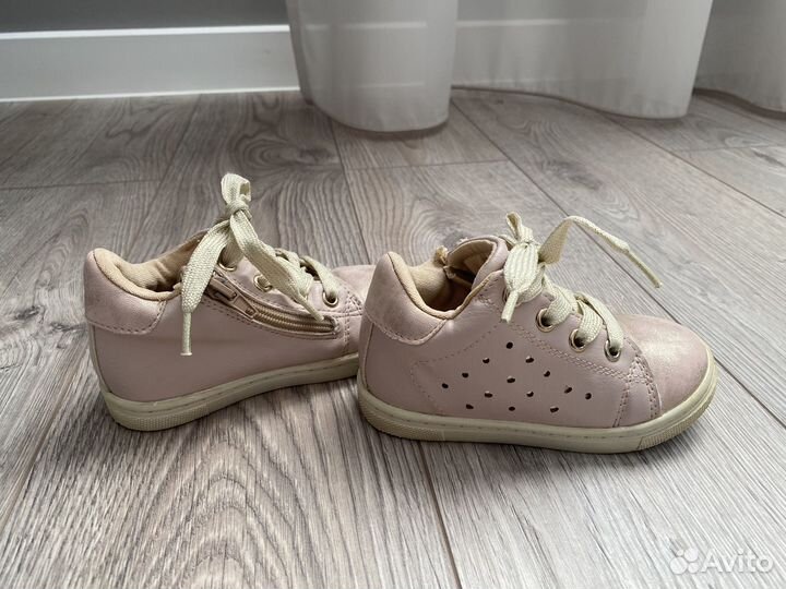 Обувь для девочки