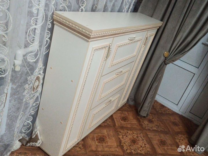 Обувница бу