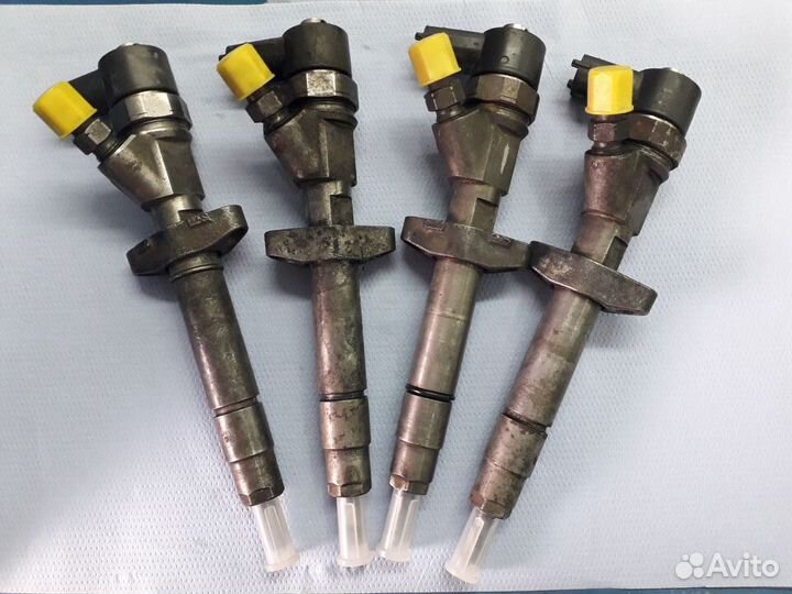 Форсунки 0445110141 Renault Master 2.5 Dci
